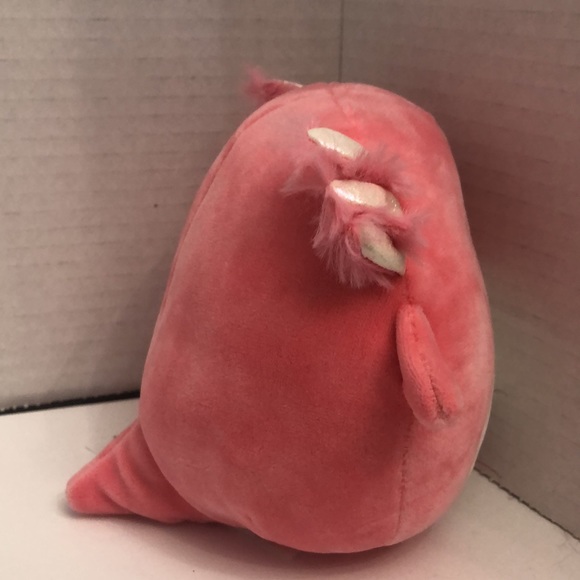 Squishmallows Axolotl - Archie Plush 5” - Picture 2 of 5